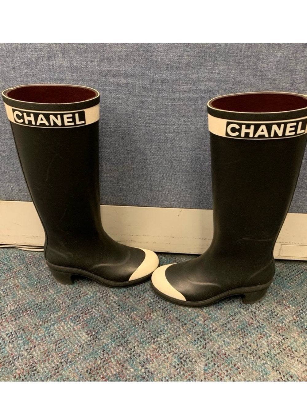 CHANEL Black and Cream Tall Women's Rain Boots - Picture 3 of 6